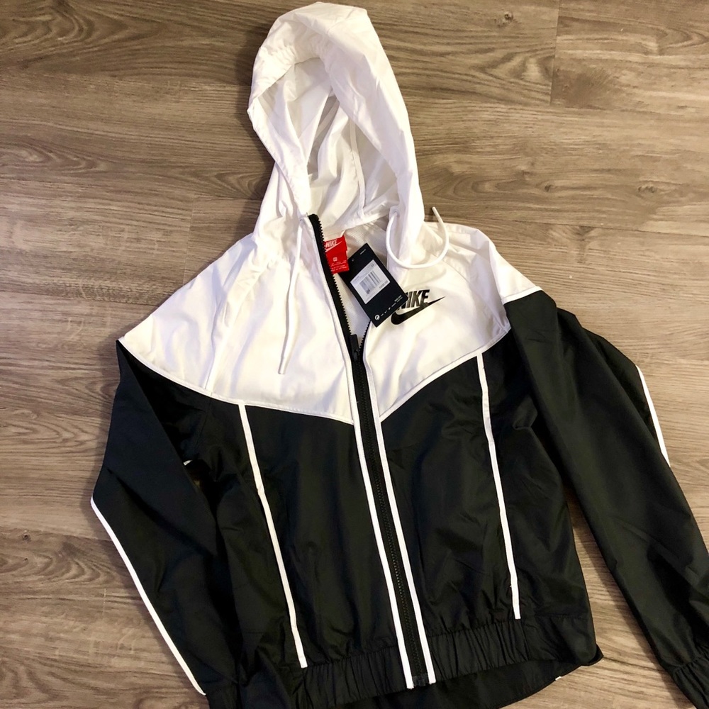 NWT NIKE JACKET